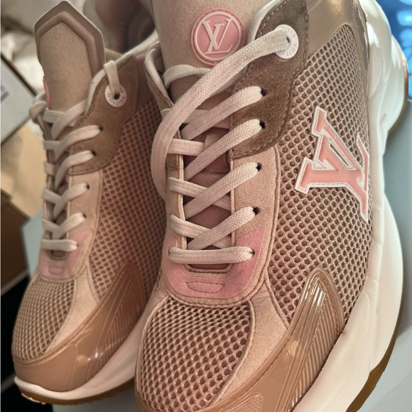 Louis Vuitton runners - Picture 2 of 4